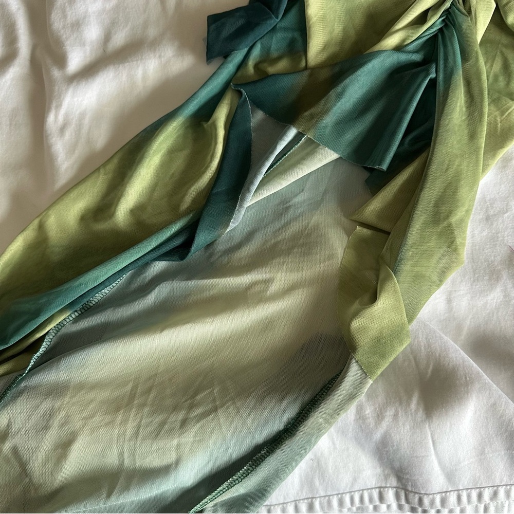 Green Dress - Picture 5 of 9